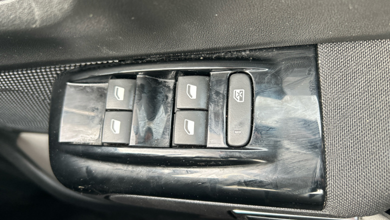 Citroen C3 1.2 PureTech 110 Flair 5dr EAT6 Petrol Hatchback